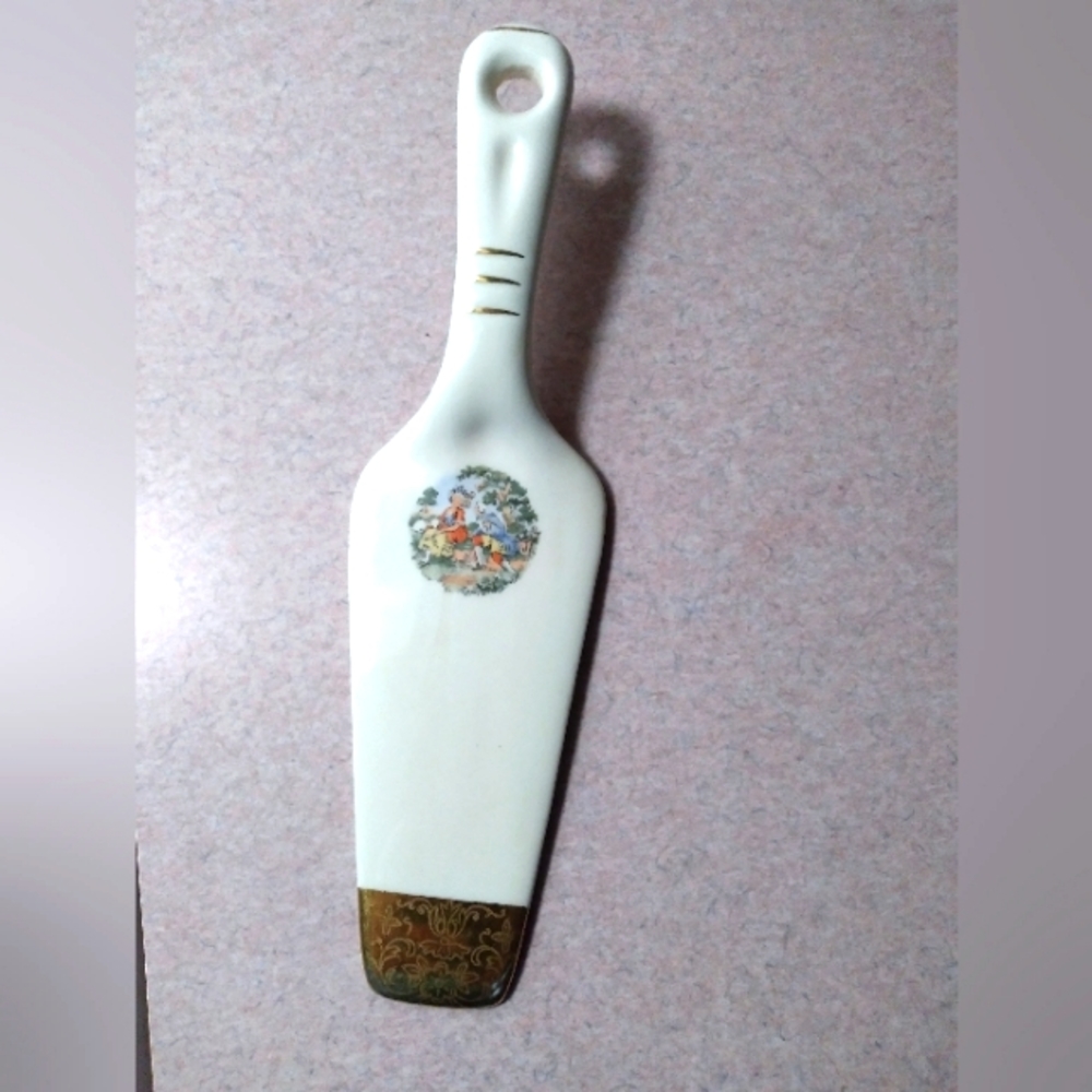 Vintage cake/ pie server